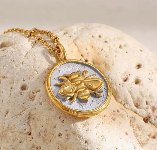 Bee Charm Gold Chain Necklace