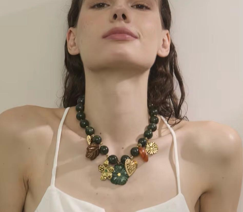Beaded Necklace Green and Gold