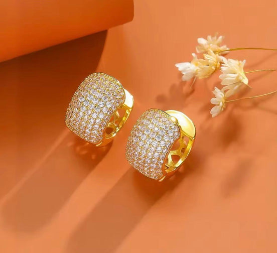 Studed Round Hoops